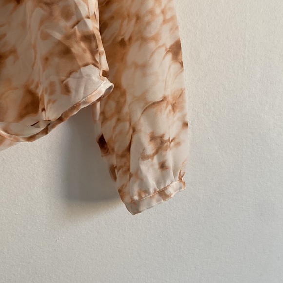 Guess Sheer Long Sleeve Blouse.  Size S - Picture 5 of 7